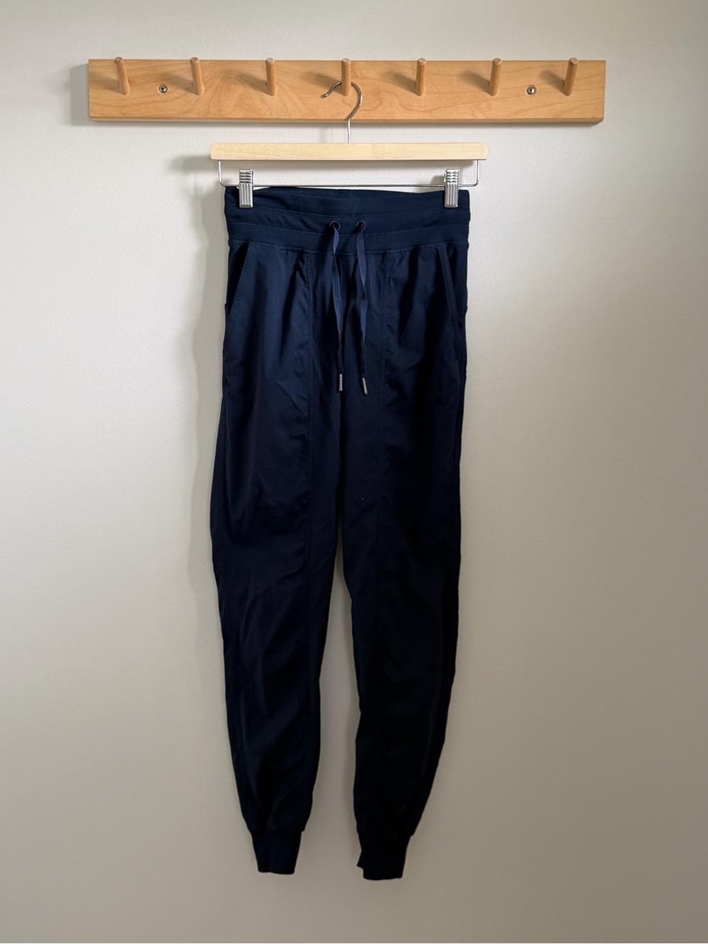 Girls Lululemon Navy Drawstring Jogger Pants
